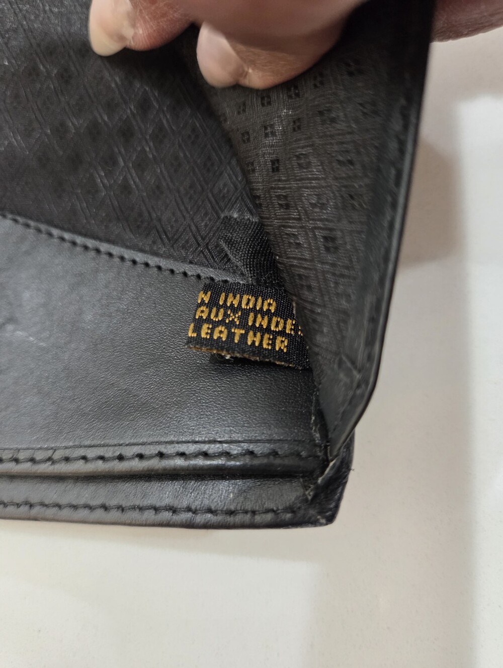 Leather Travel Wallet with RFID Protection - Black 100% Leather. - Picture 5 of 15